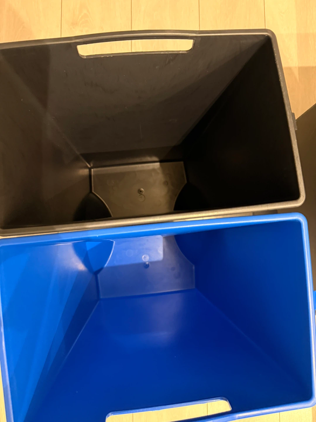 Trash can - photo 4