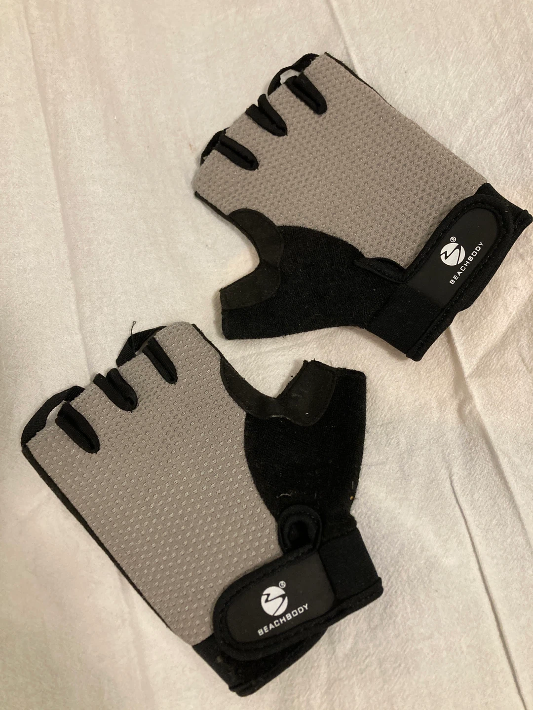 🧡 Beachbody Fingerless Workout Gloves - photo 2