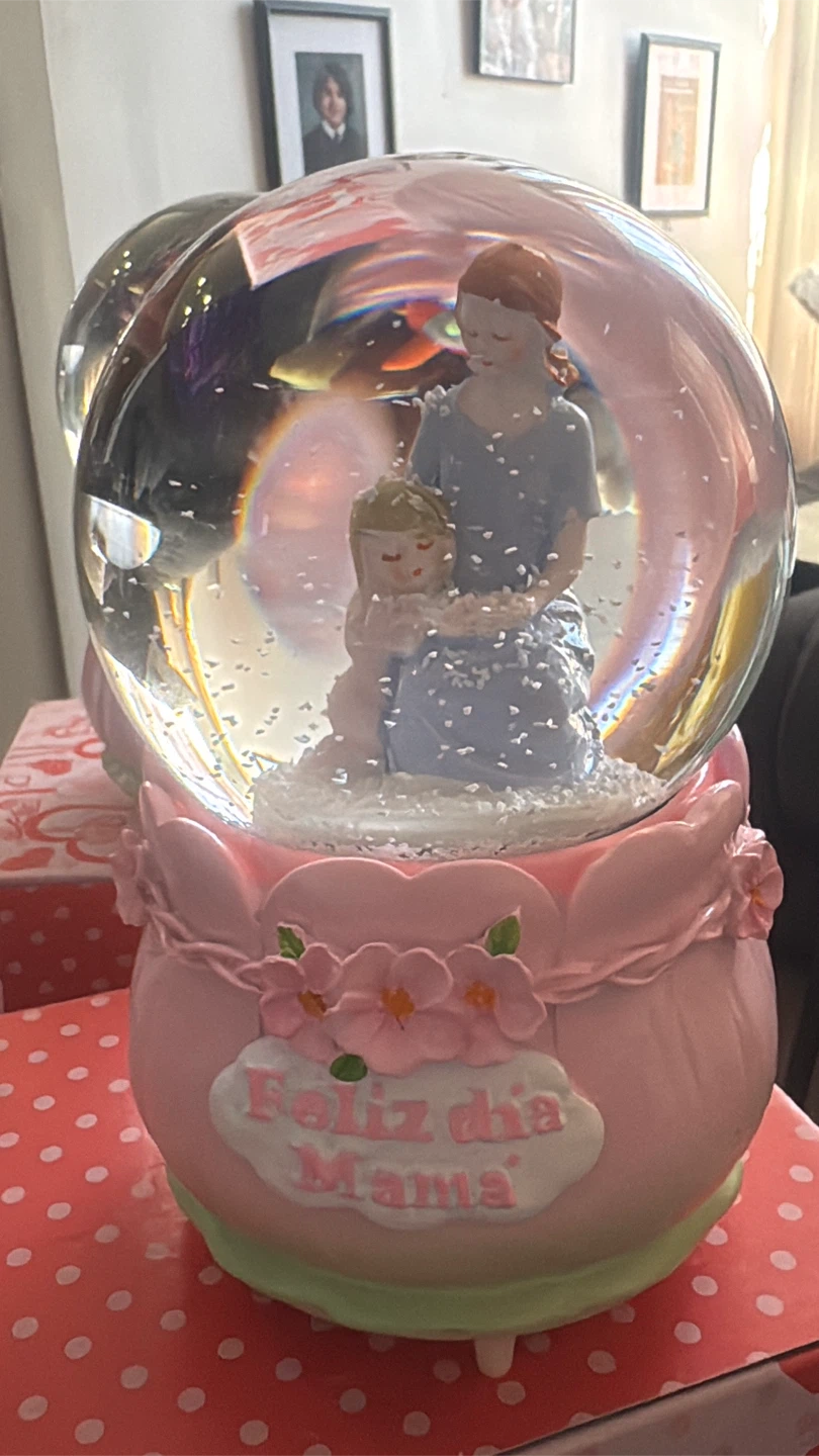 Mother's Love Eternal Snow Globe - photo 4