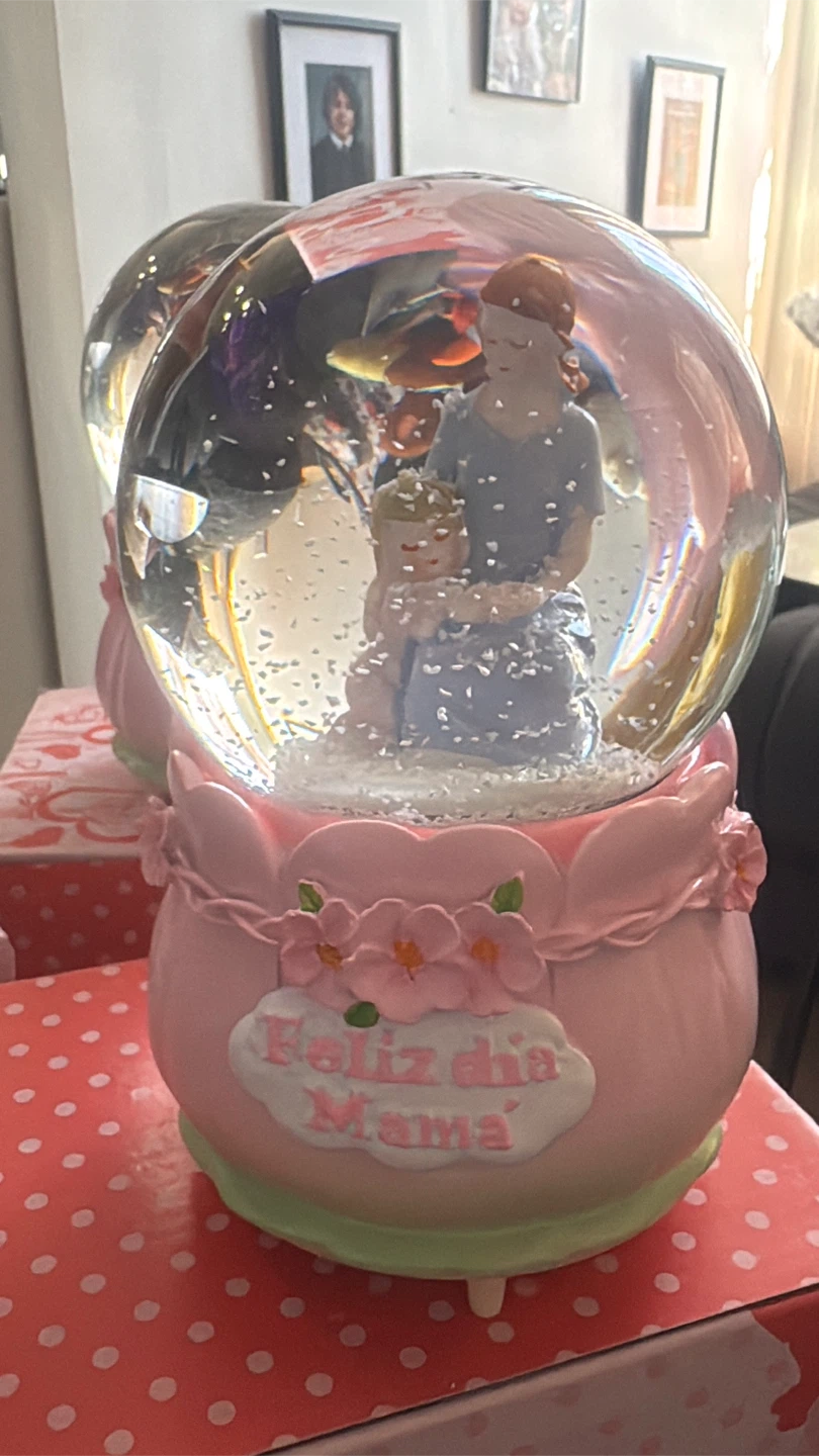 Mother's Love Eternal Snow Globe - photo 3