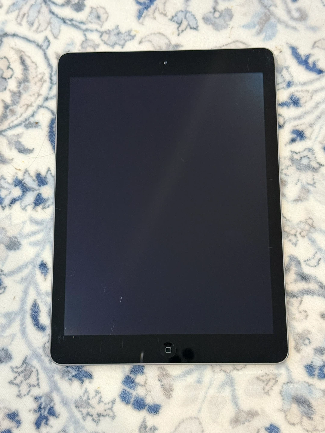 🥕Apple iPad Air 32 GB, Space Gray - Includes Box & Charger - photo 3