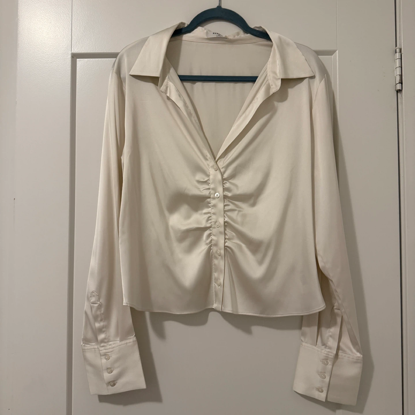Babaton Leiko satin blouse XL