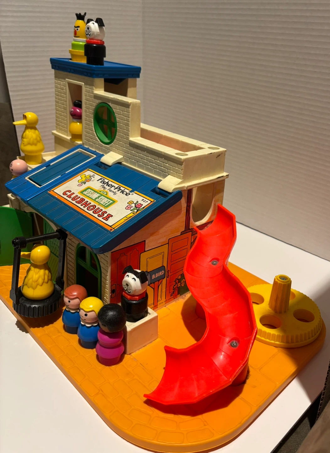 Fisher-Price Little People Sesame Street Clubhouse Playset - photo 4