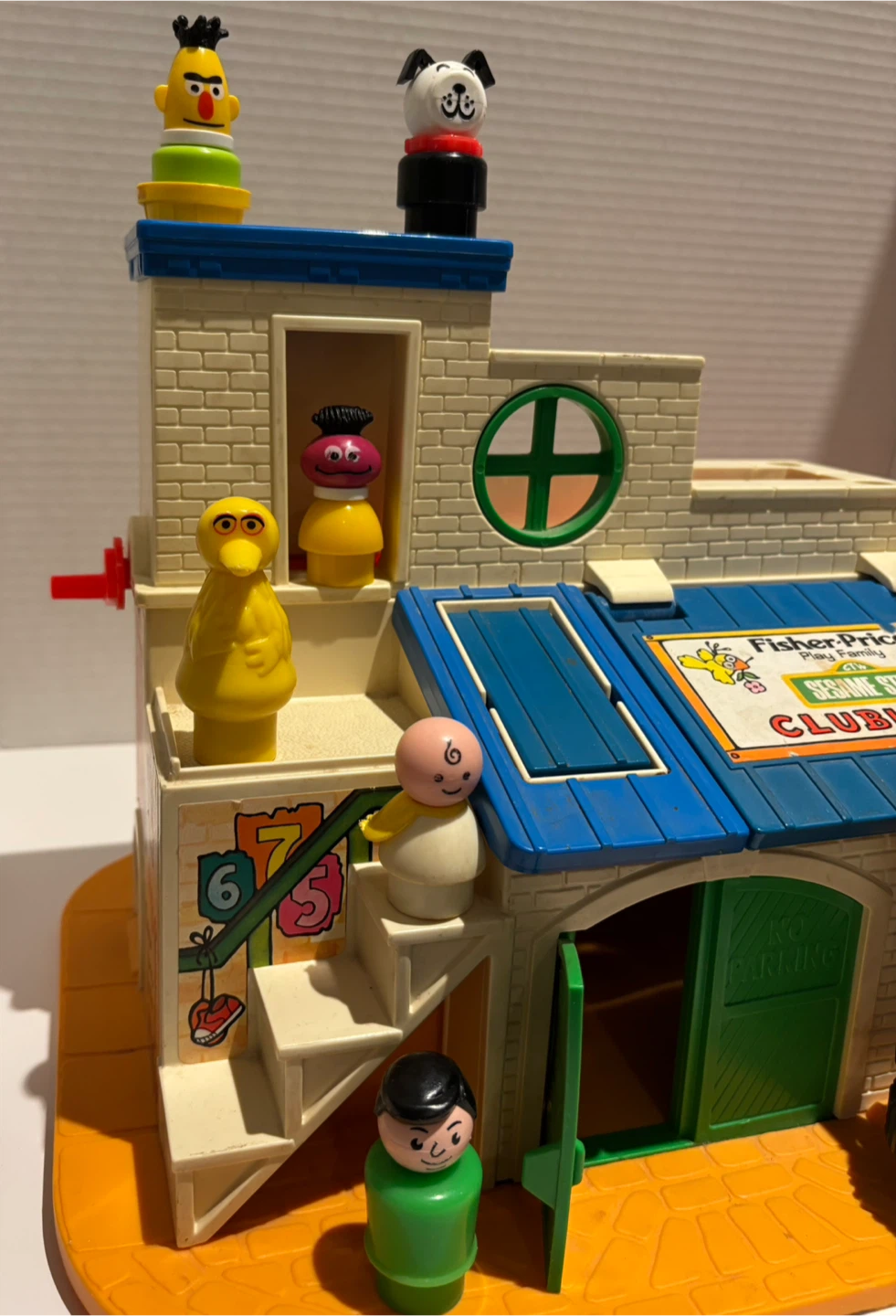 Fisher-Price Little People Sesame Street Clubhouse Playset - photo 2