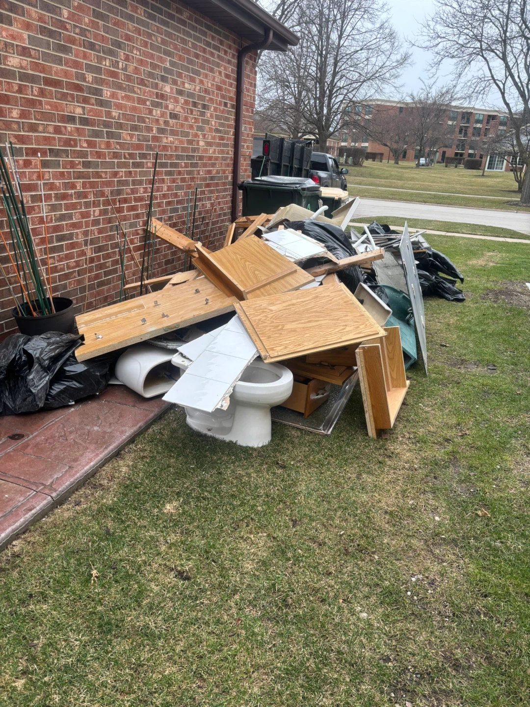 Junk removal - photo 2