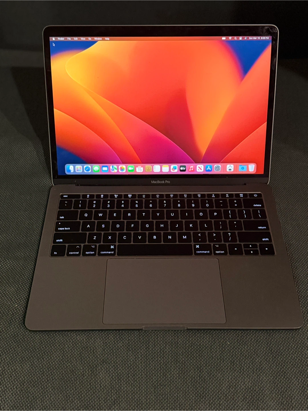 Apple MacBook Pro 13’ 2017 Laptop