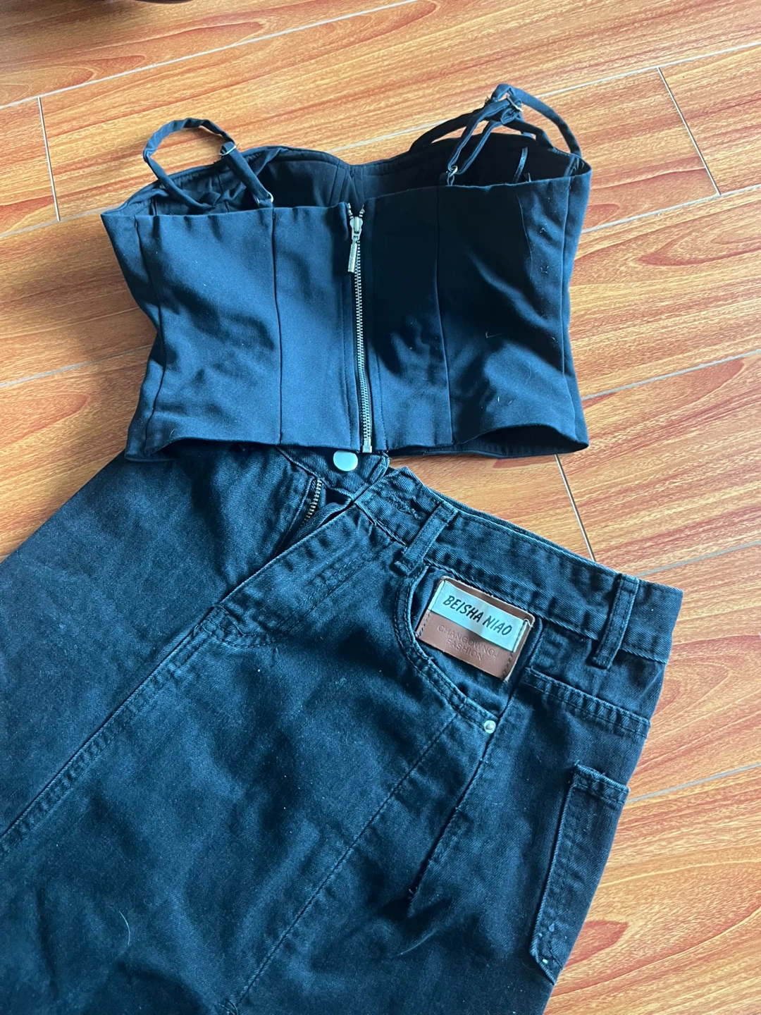 Black Guess Corset Top and Midi Skirt Set - photo 4
