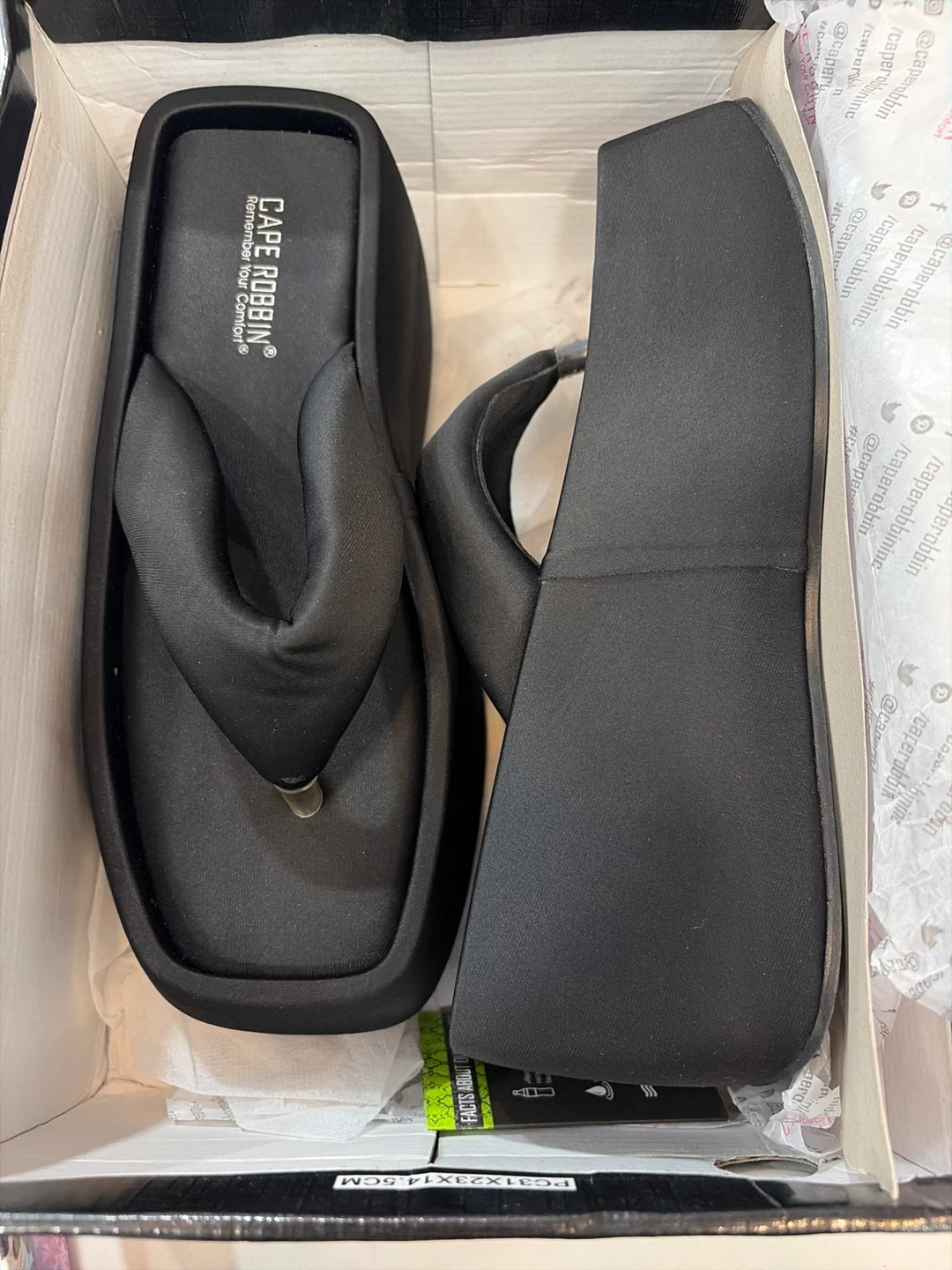 Cape Robbin Veronica Platform Flip Flops Black Size 8