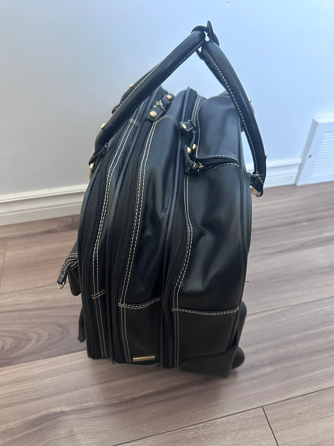 Franklin Covey black leather wheeled carry on travel  bag black - photo 3