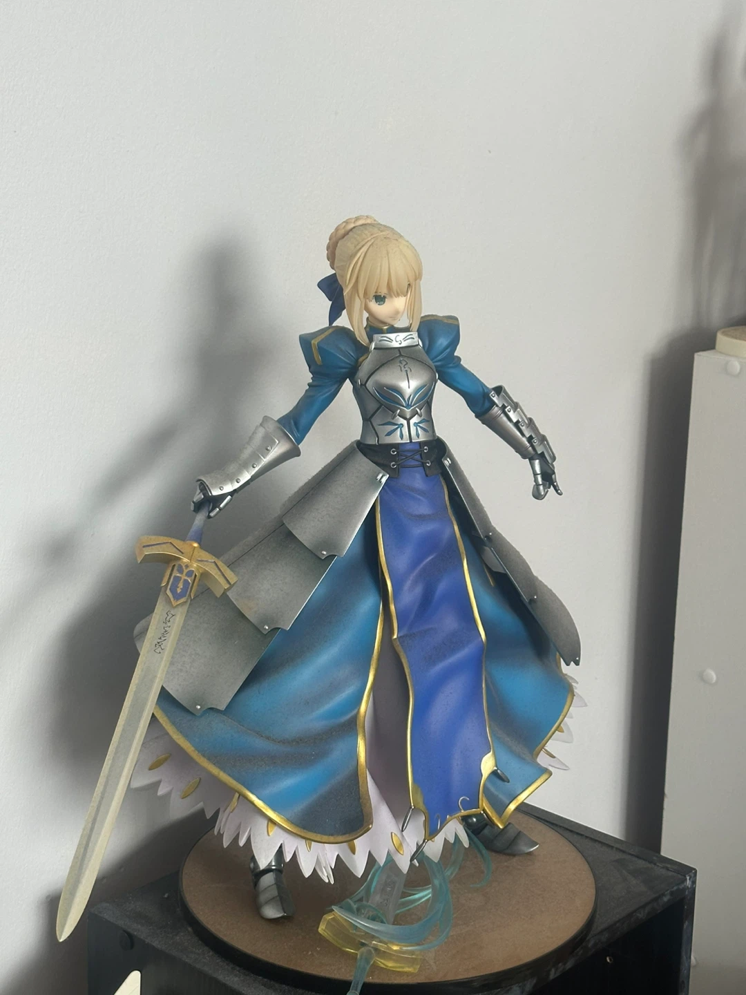 Rare 1:4 scale Artoria Pendragon Statue
