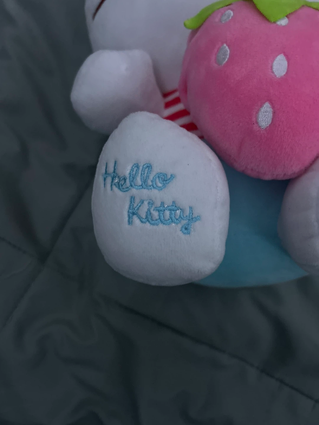 Hello Kitty Plush Toy with Strawberry - photo 2