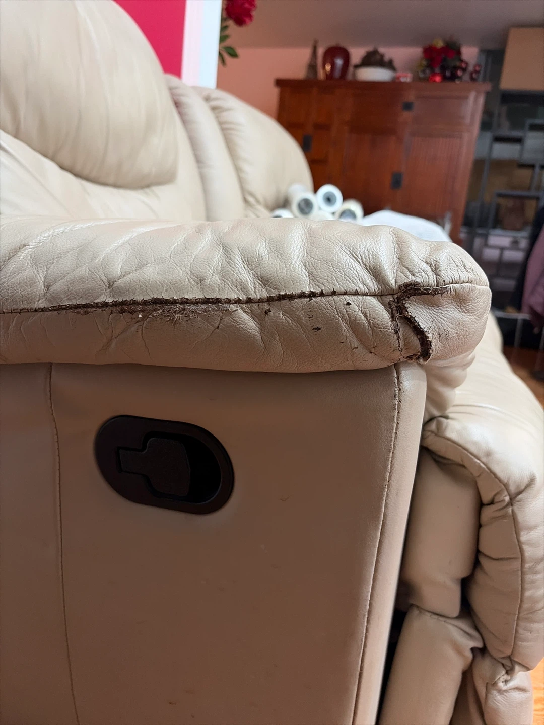 Cream Leather Recliner Chair - photo 2