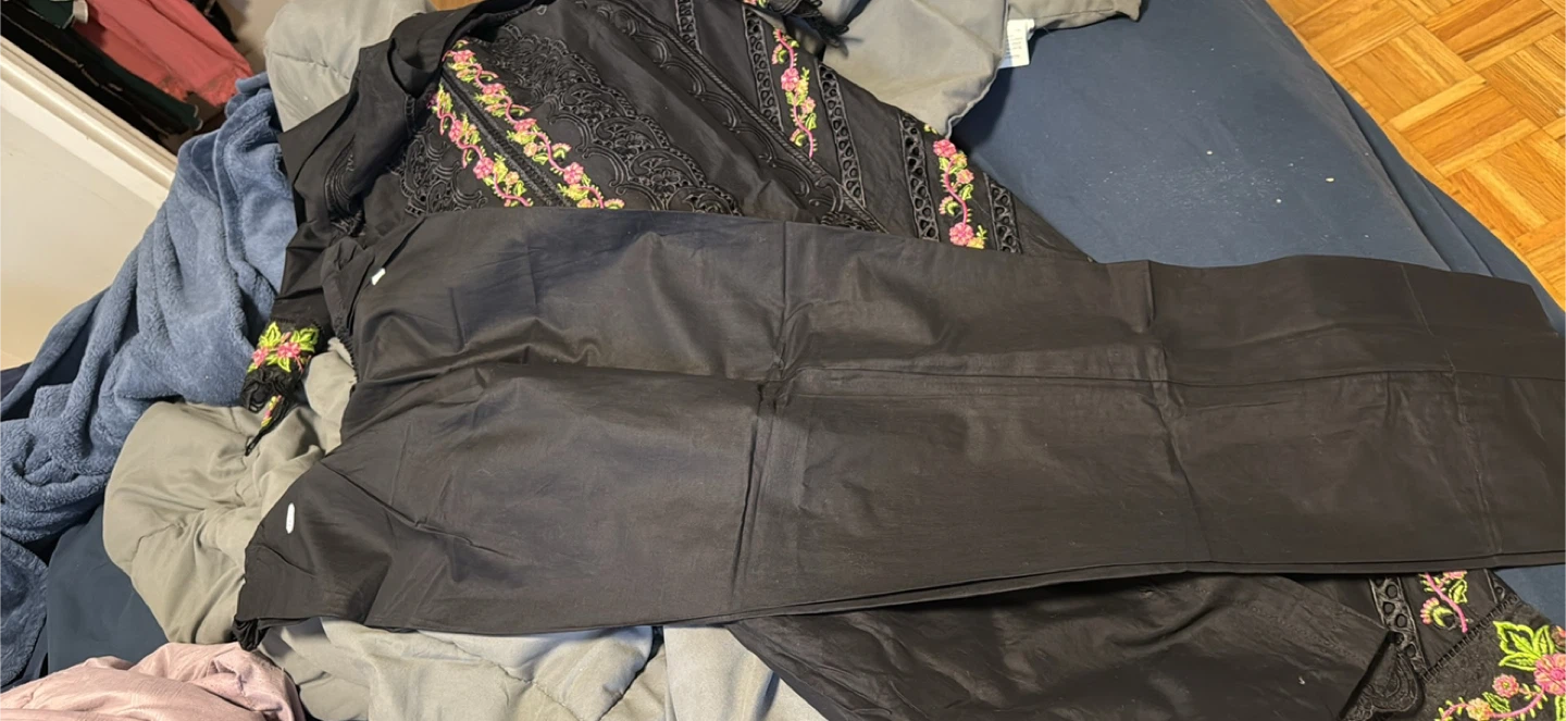 Black Embroidered Kurti with Dupatta - photo 4