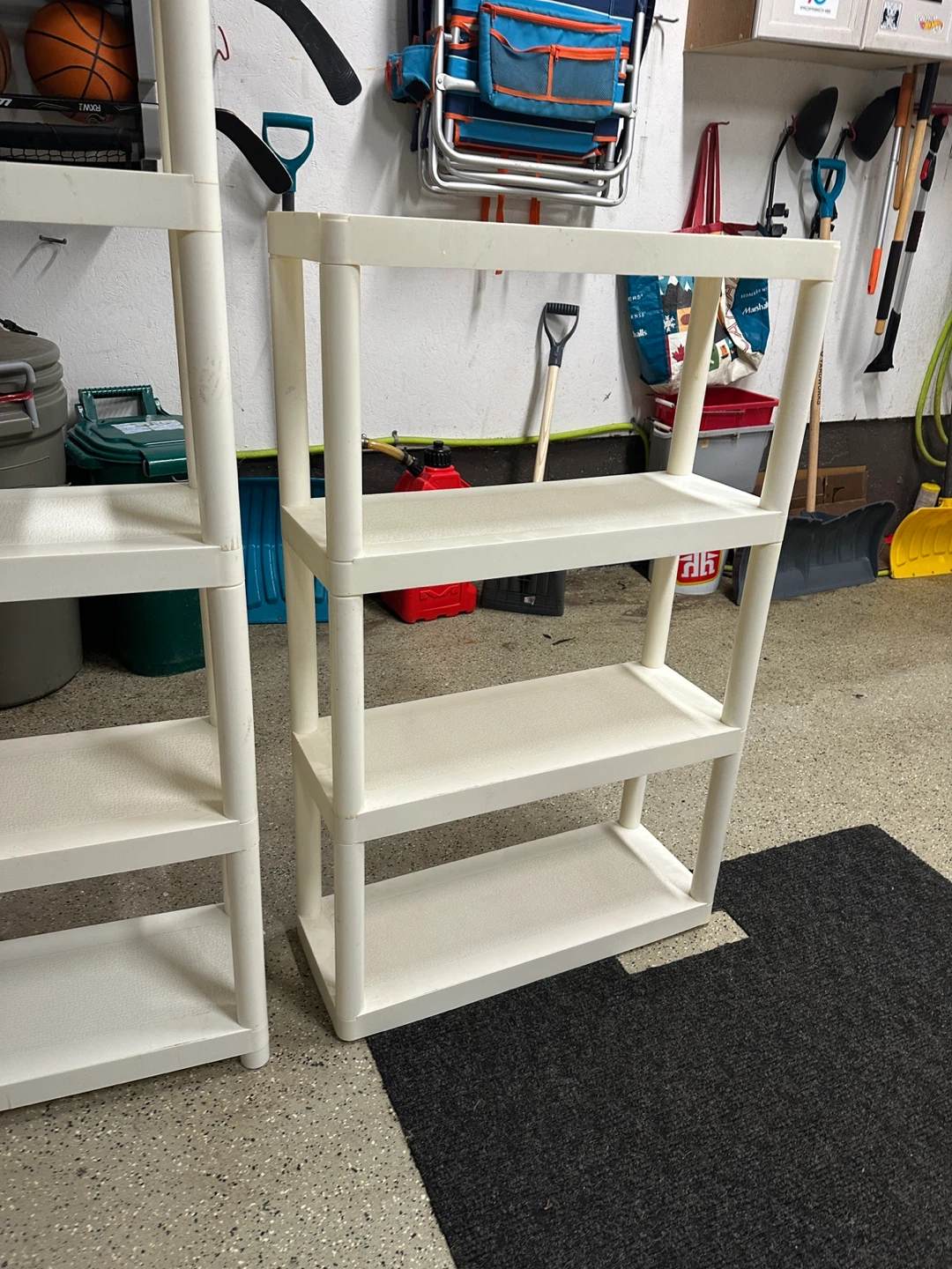 Set of 2 White Plastic Shelving Units - photo 2
