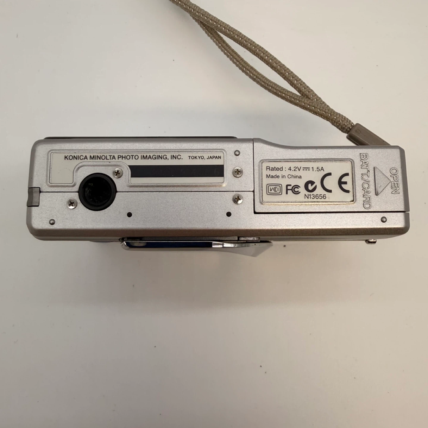 Konica Minolta DiMAGE G530 5MP Digital Camera - photo 5