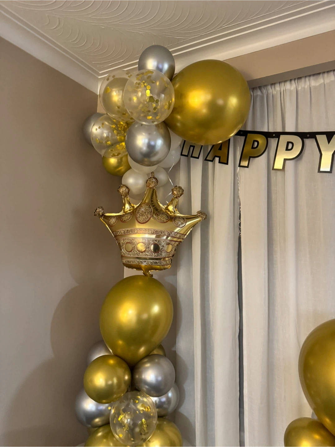 Gold and Silver Balloon Arch with Crown - photo 3