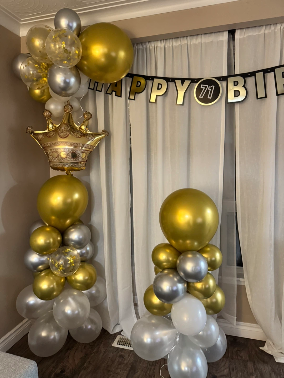 Gold and Silver Balloon Arch with Crown - photo 2