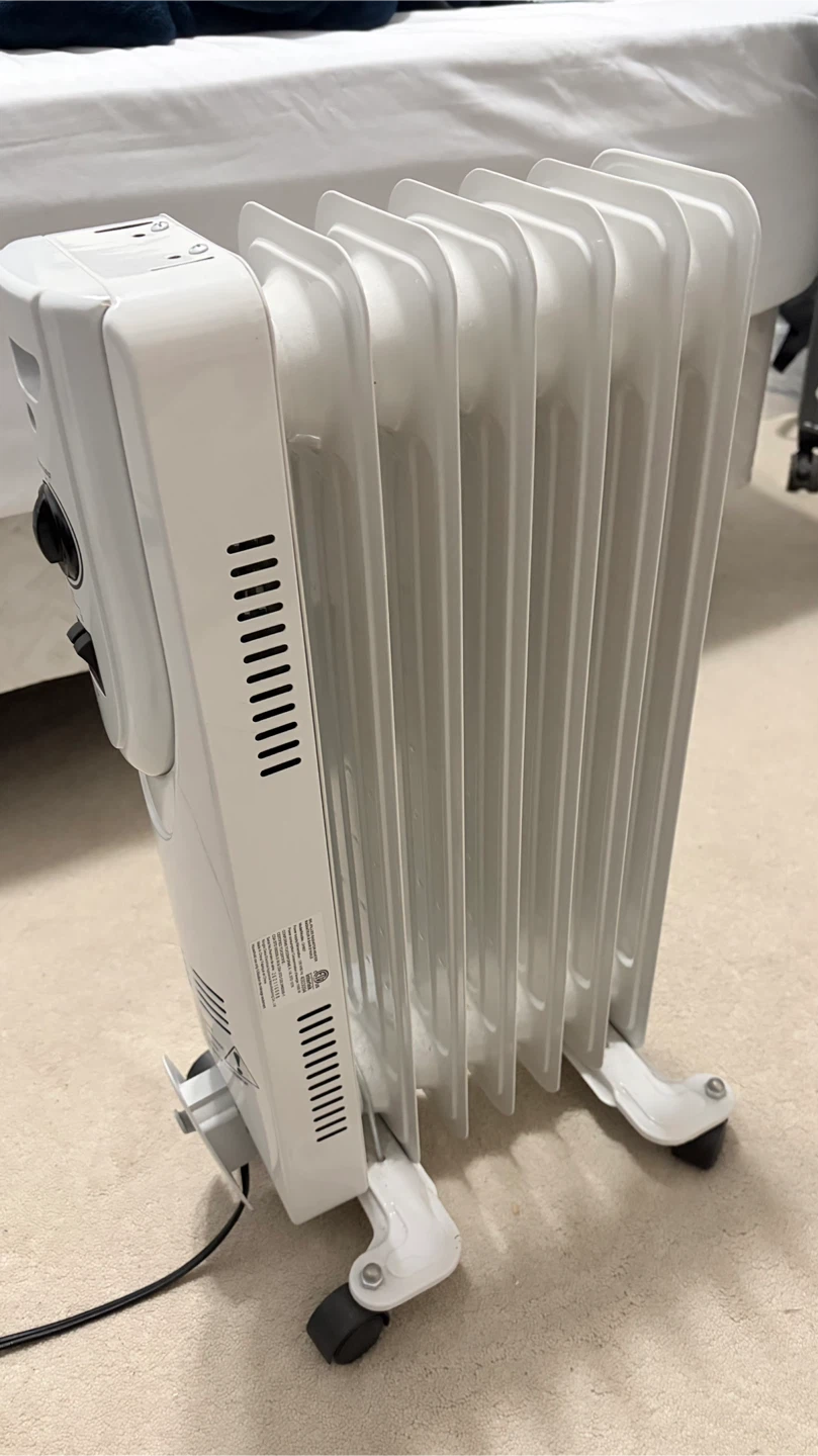 White Oil-Filled Radiator Heater with Thermostat - photo 2