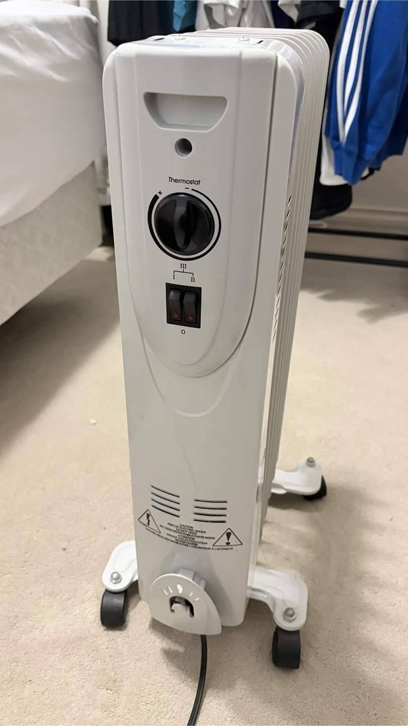 White Oil-Filled Radiator Heater with Thermostat
