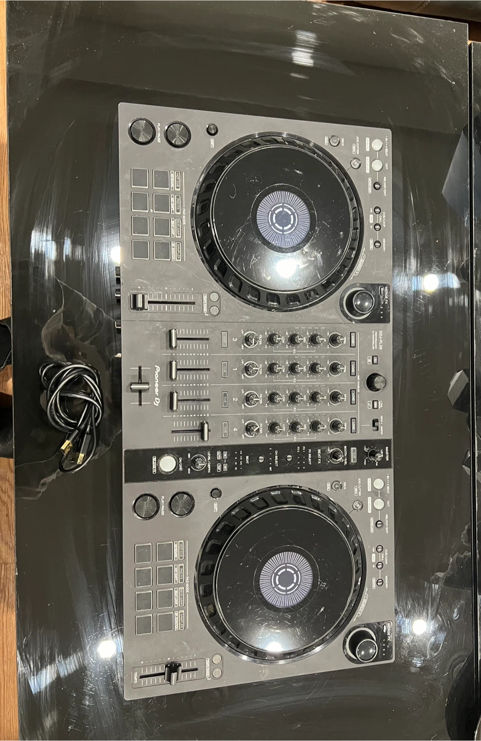 Pioneer DDJ-FLX6 DJ Controller - photo 3
