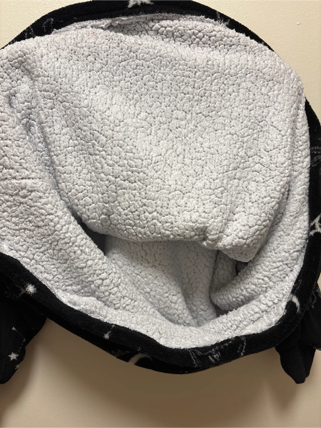 Cozy Black Celestial Print Hooded Blanket - photo 3