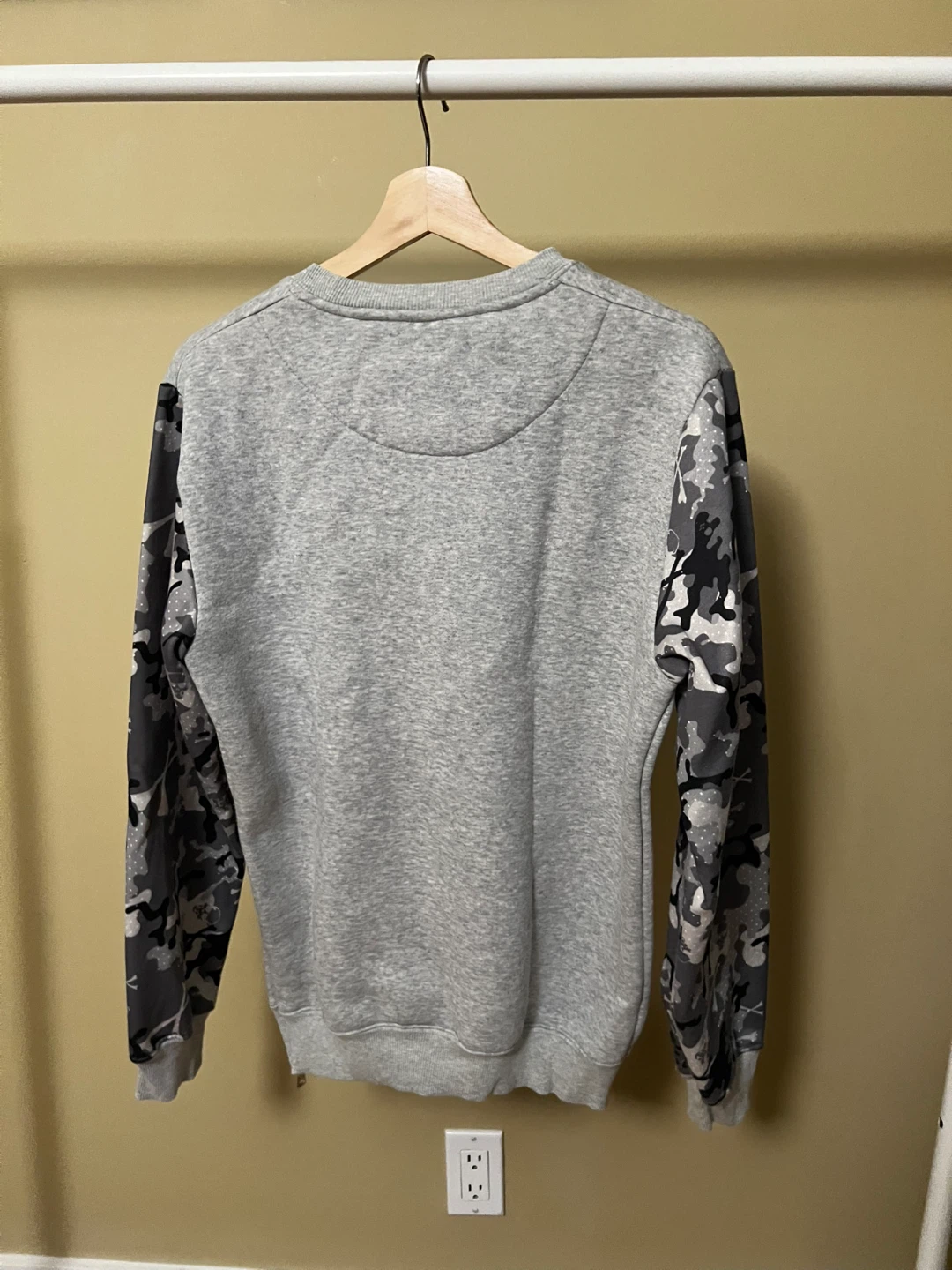 Grey Camo Sleeve Crewneck Sweatshirt - photo 2