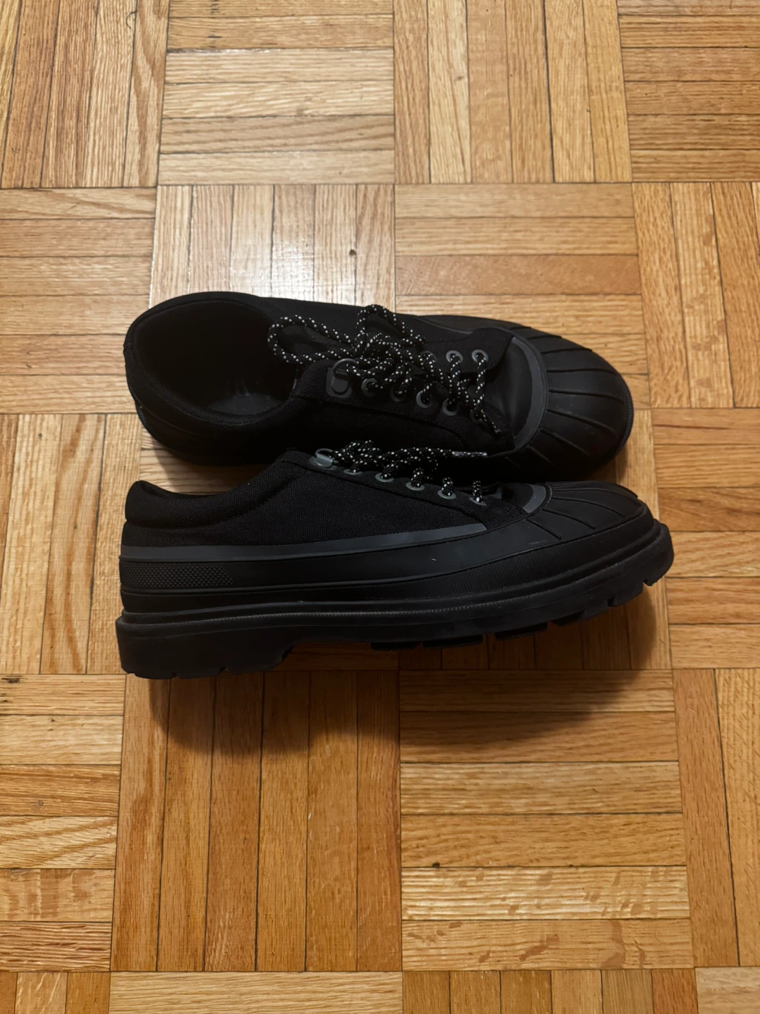 Black Sneakers - photo 2