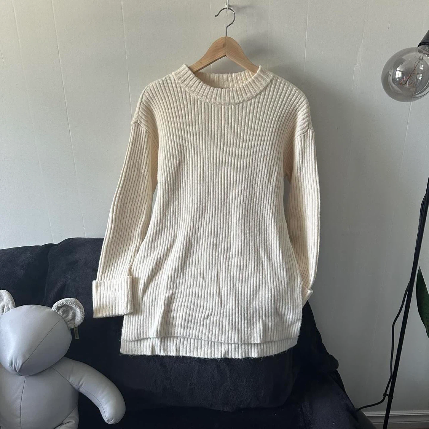 Ann Taylor Women's Cream and White Sweater