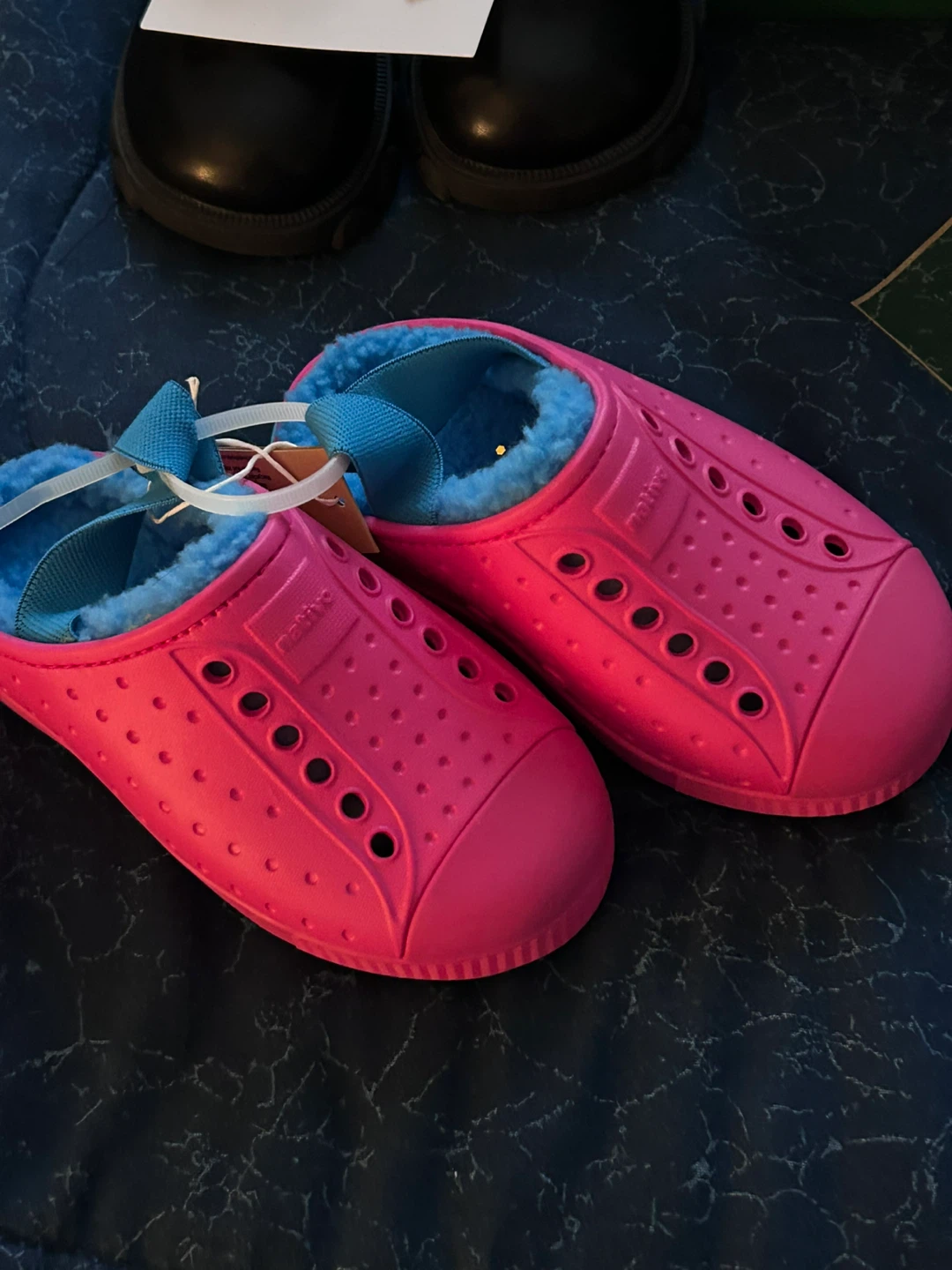 Native Shoes Jefferson Pink Lined Clogs - Kids Size 5