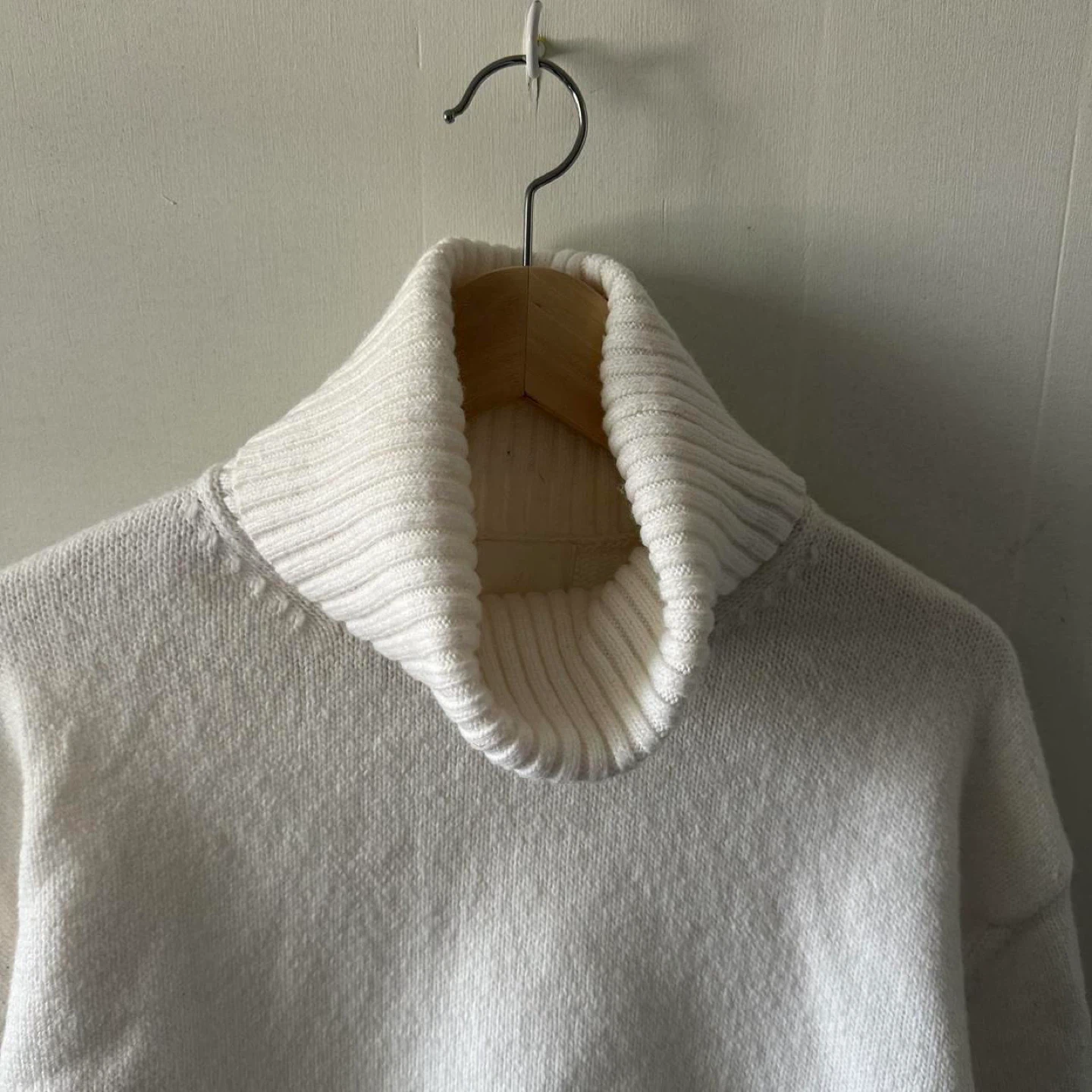 White Turtleneck Sweater - photo 5