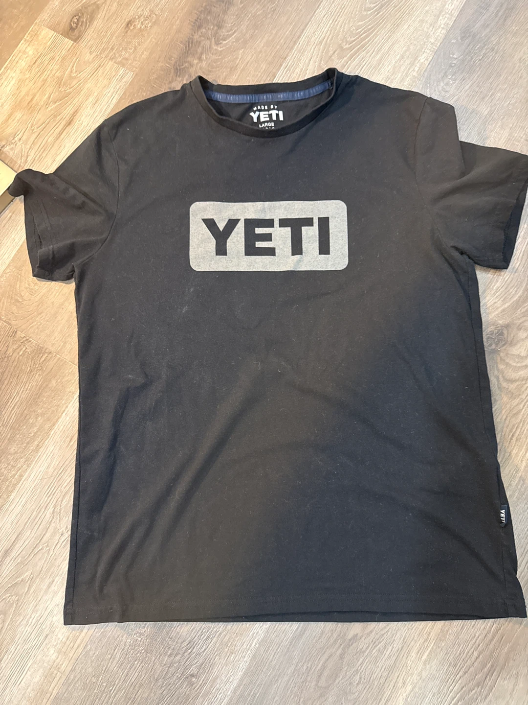 YETI T-Shirt - Large - Black