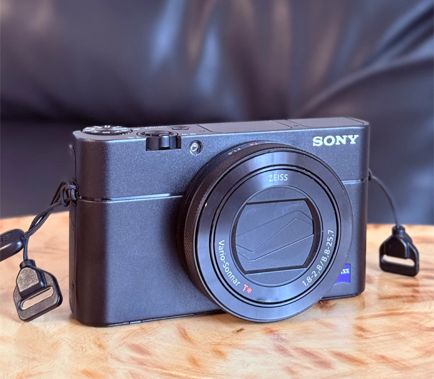 Sony RX100 VA (M5A) Camera – Zeiss Lens, 4K Video - photo 2