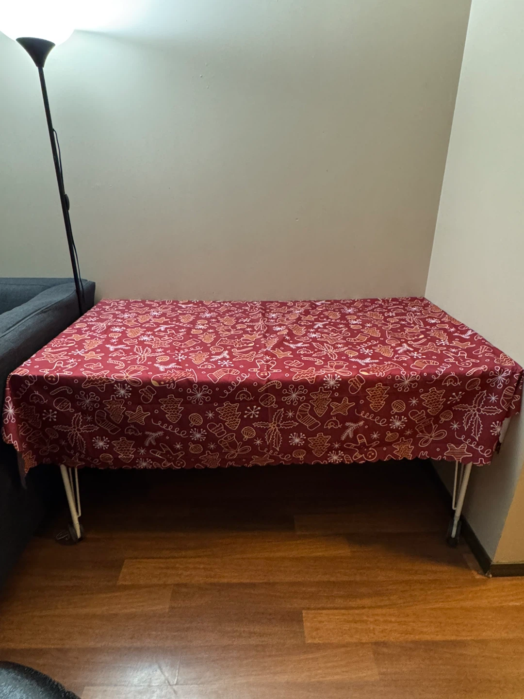 Table size 150cmx75cm