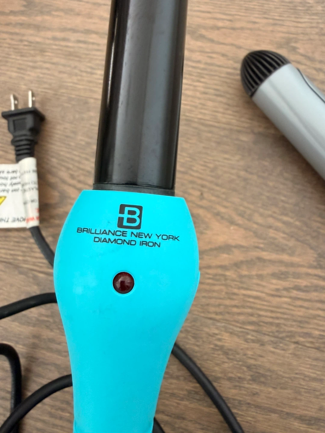 Brilliance New York Diamond Iron & TRESemmé Curling Wand - photo 3