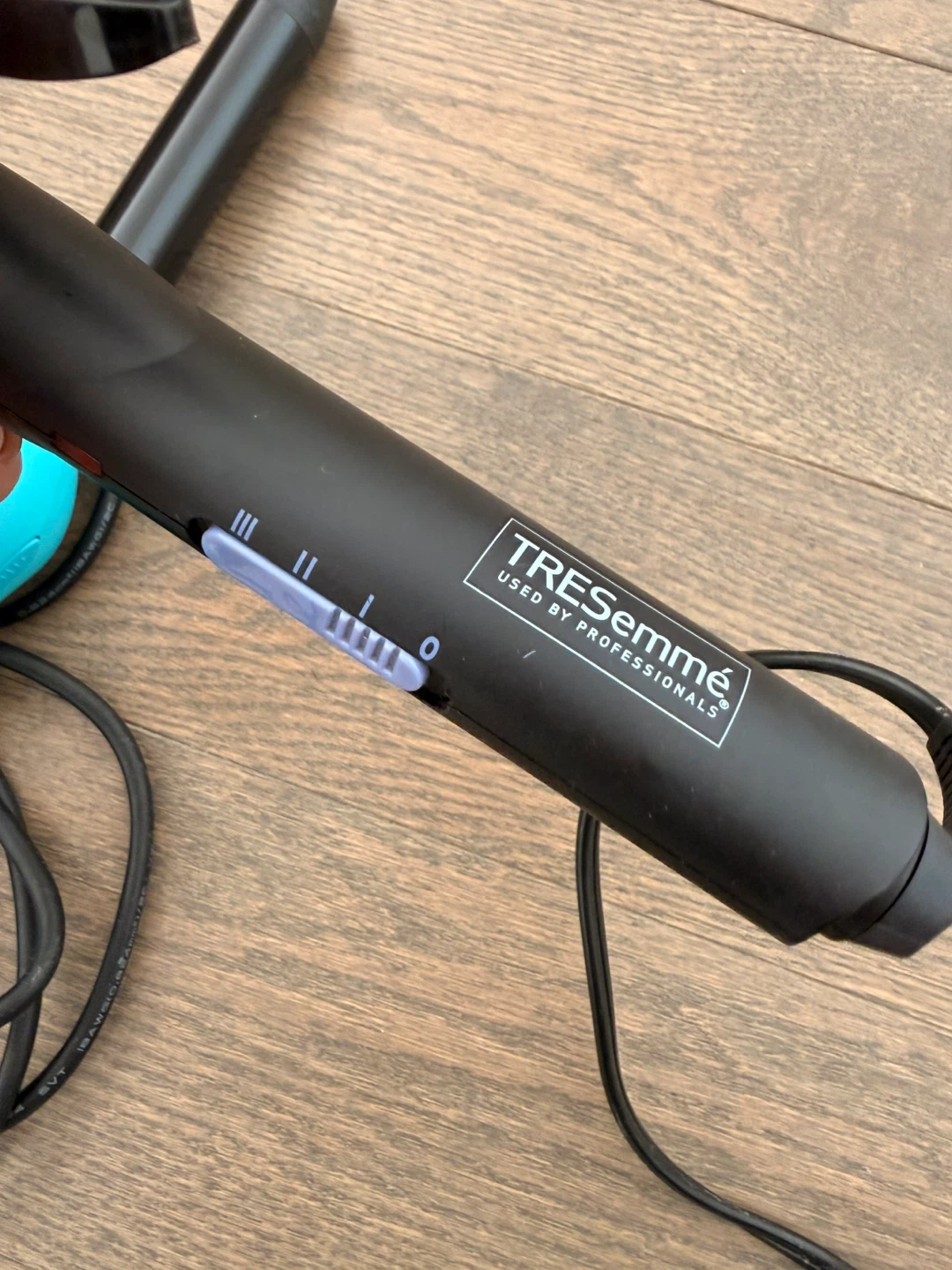 Brilliance New York Diamond Iron & TRESemmé Curling Wand - photo 4