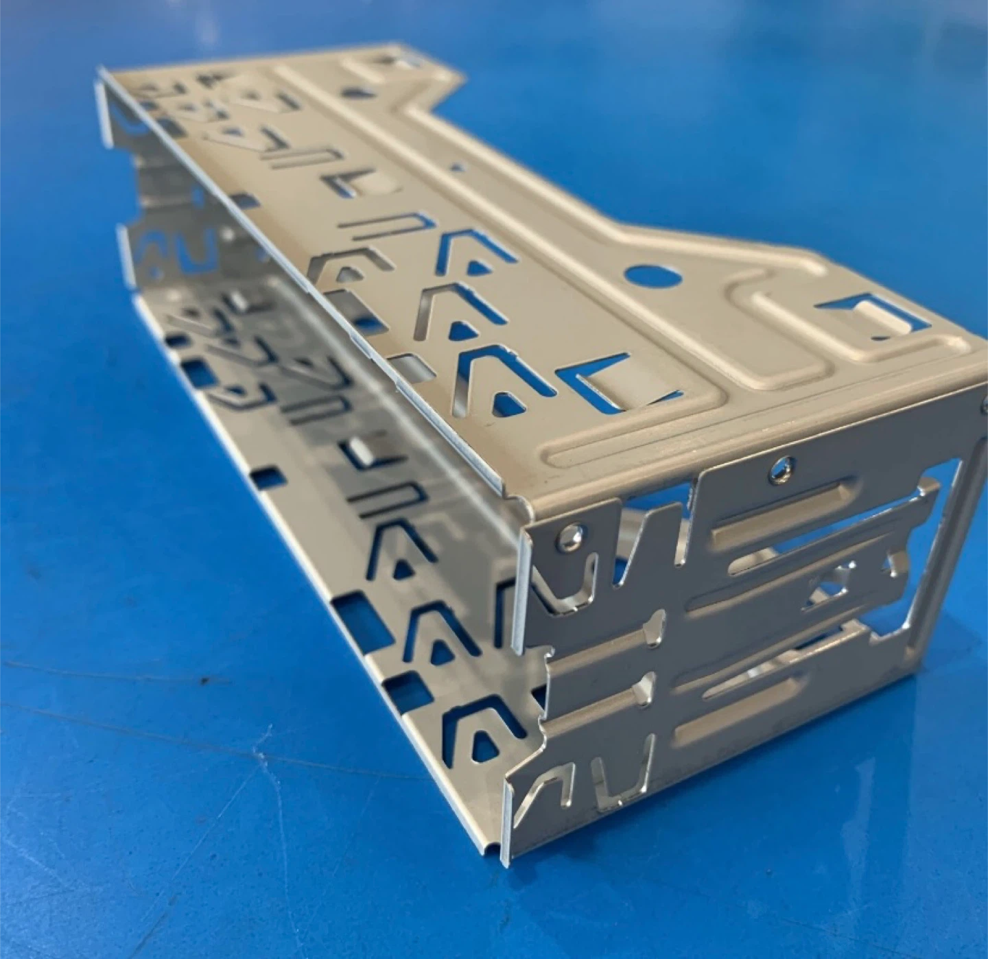 Metal Mounting Bracket Pioneer