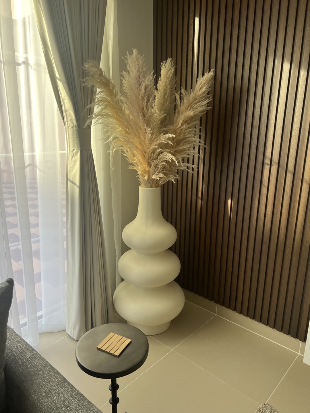 Cream Ceramic Decorative Floor Vase