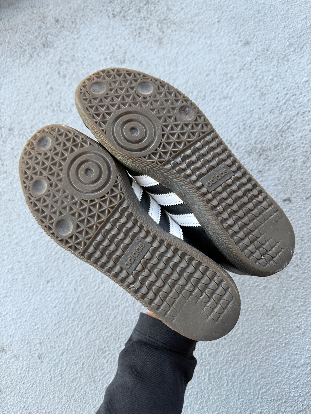 Adidas Samba Sneakers – Size 7 - photo 4