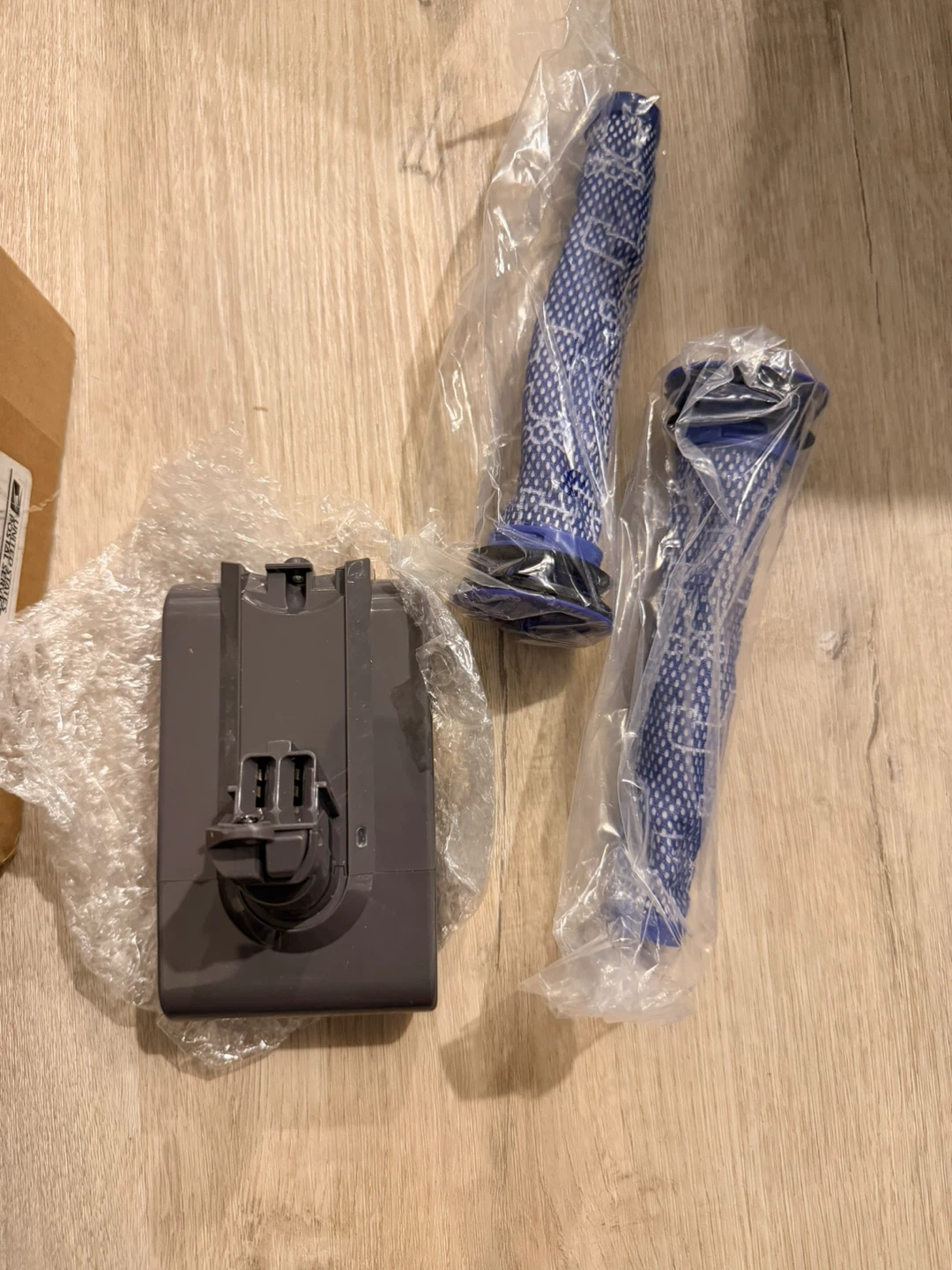Replacement Li-ion Tool Battery and Filters for Dyson V6 - photo 2