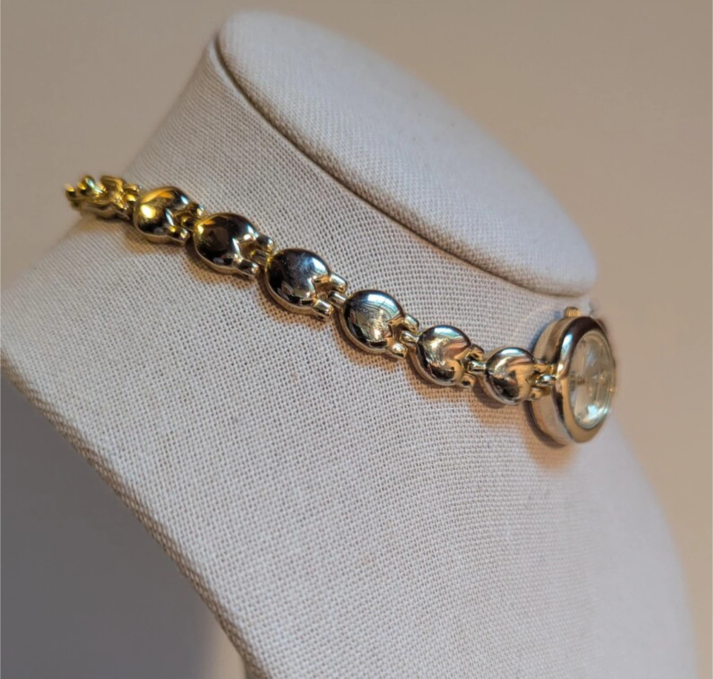Vintage Faded Glory Gold Tone Watch: Heart Link Band - photo 4