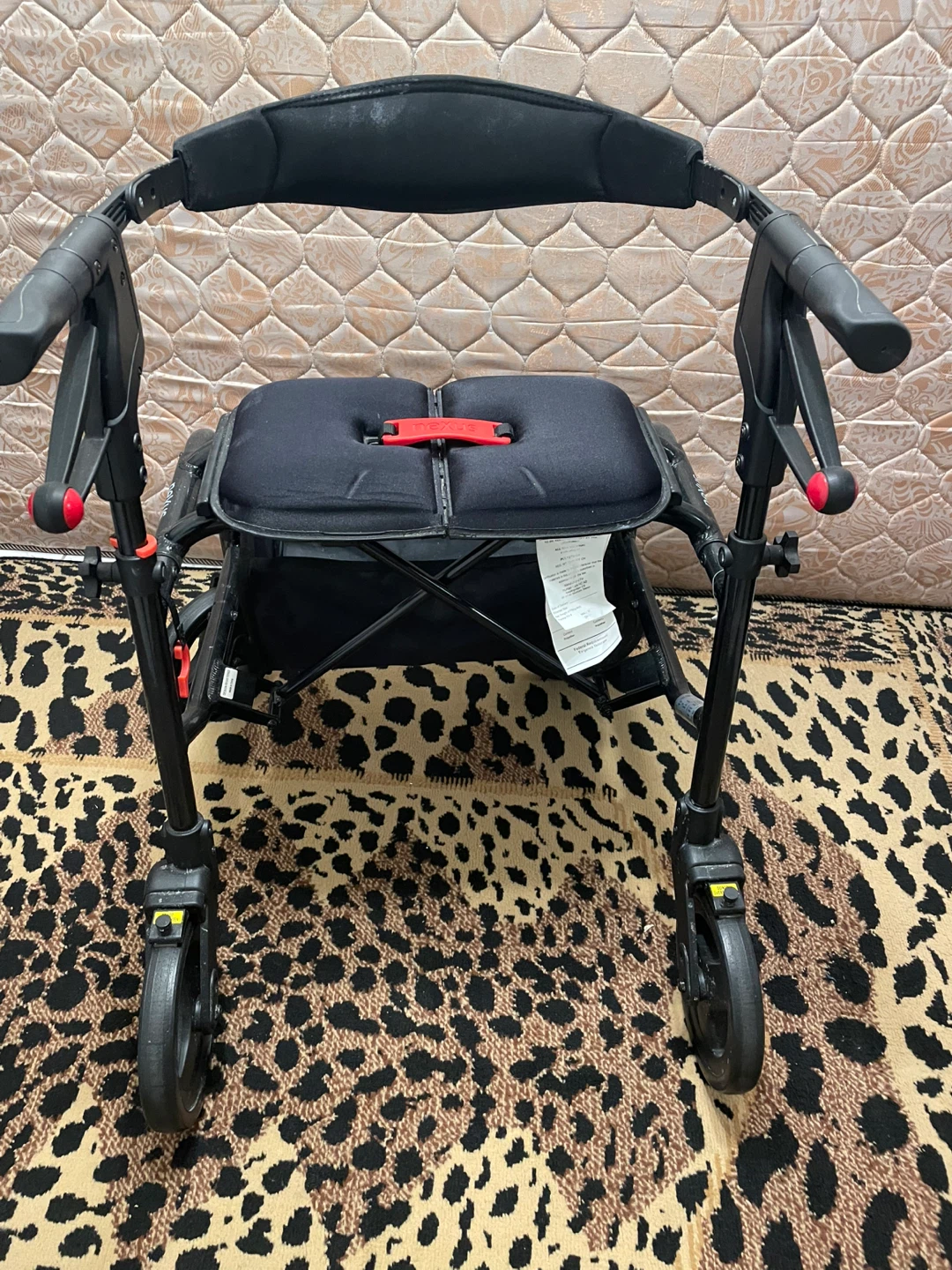Nexus Walker with Seat and Bag