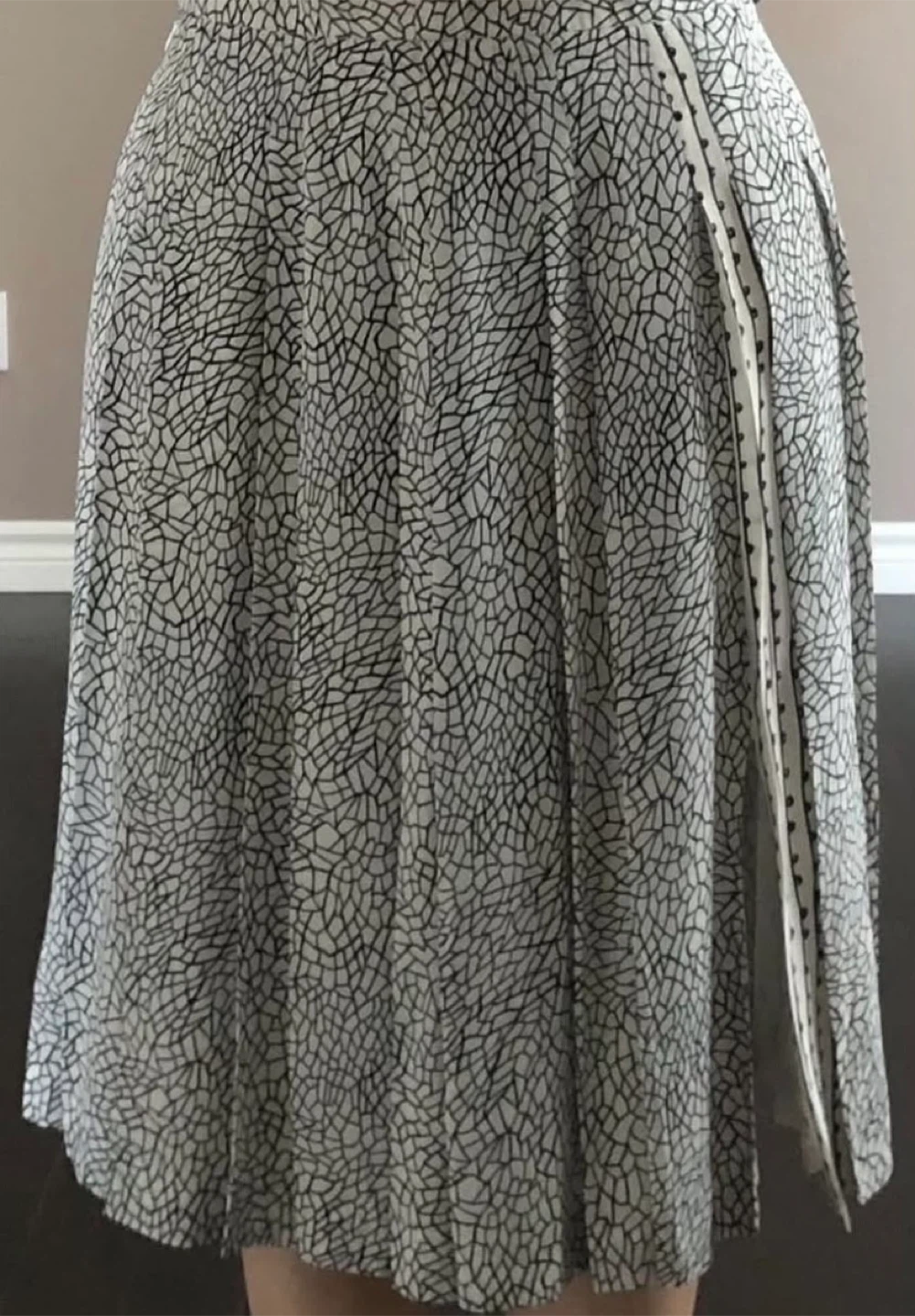 Pleated Skirt with Abstract Pattern