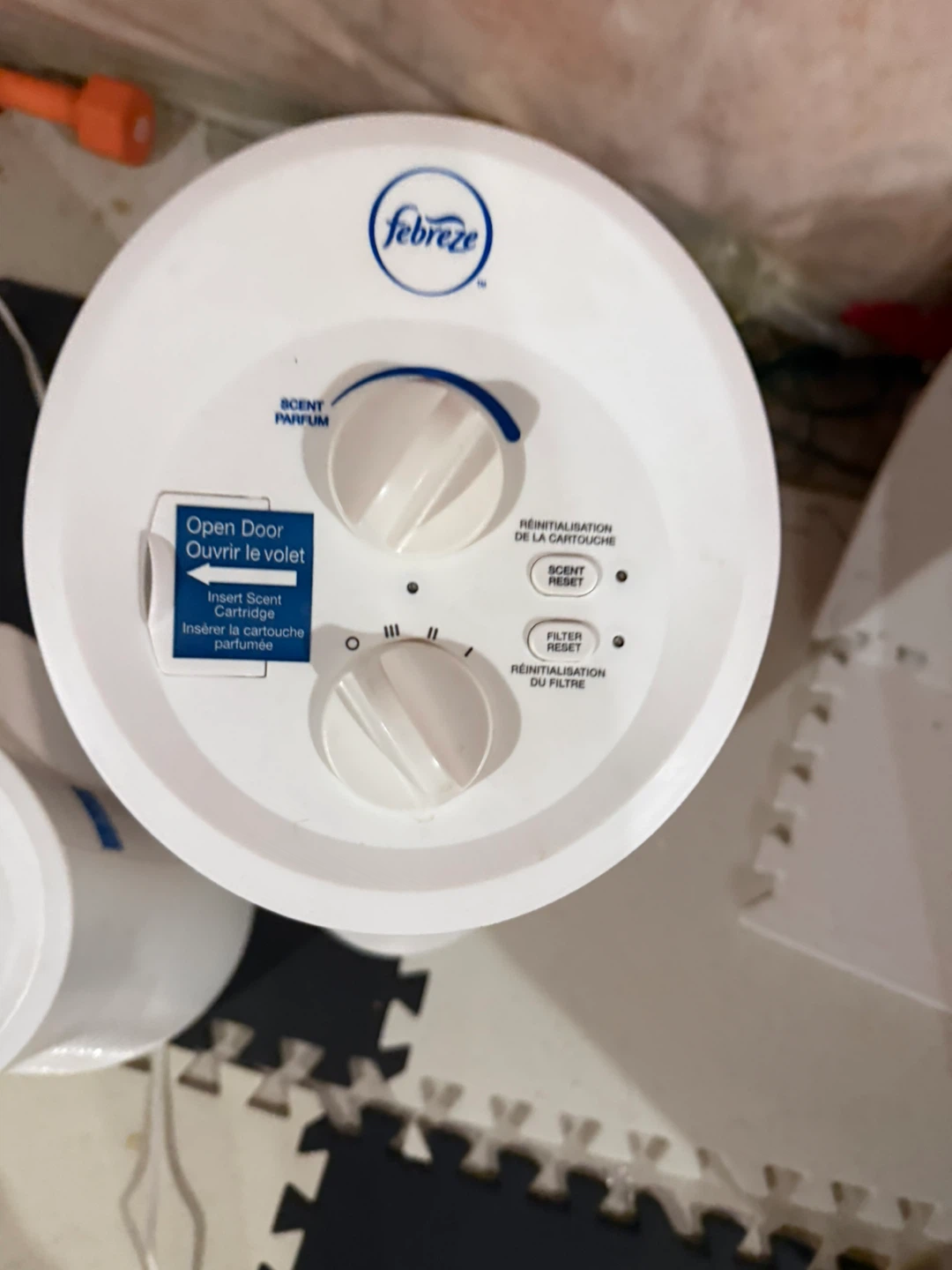 Febreze Air Purifier - photo 2