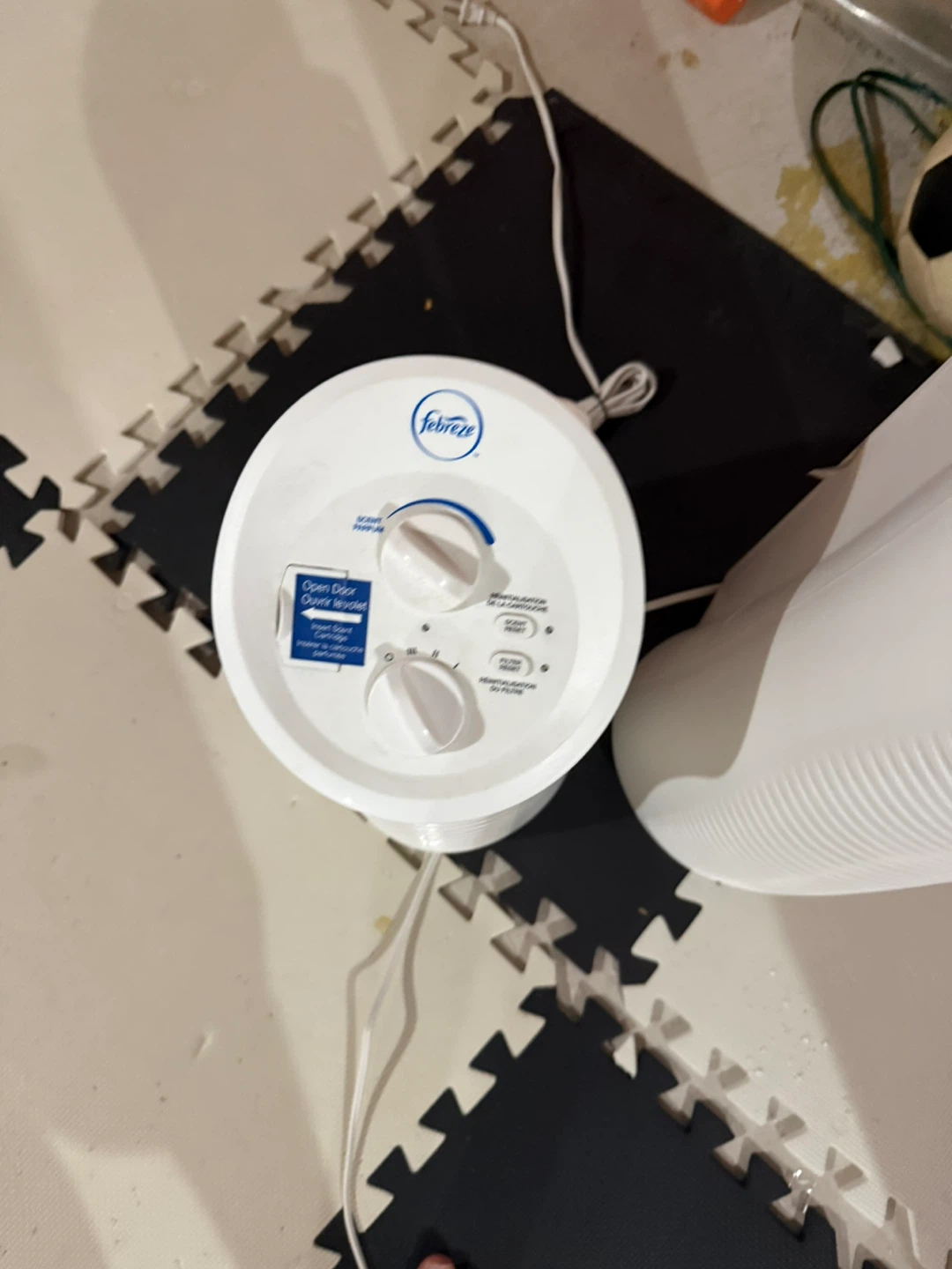 Febreze Air Purifier - photo 3
