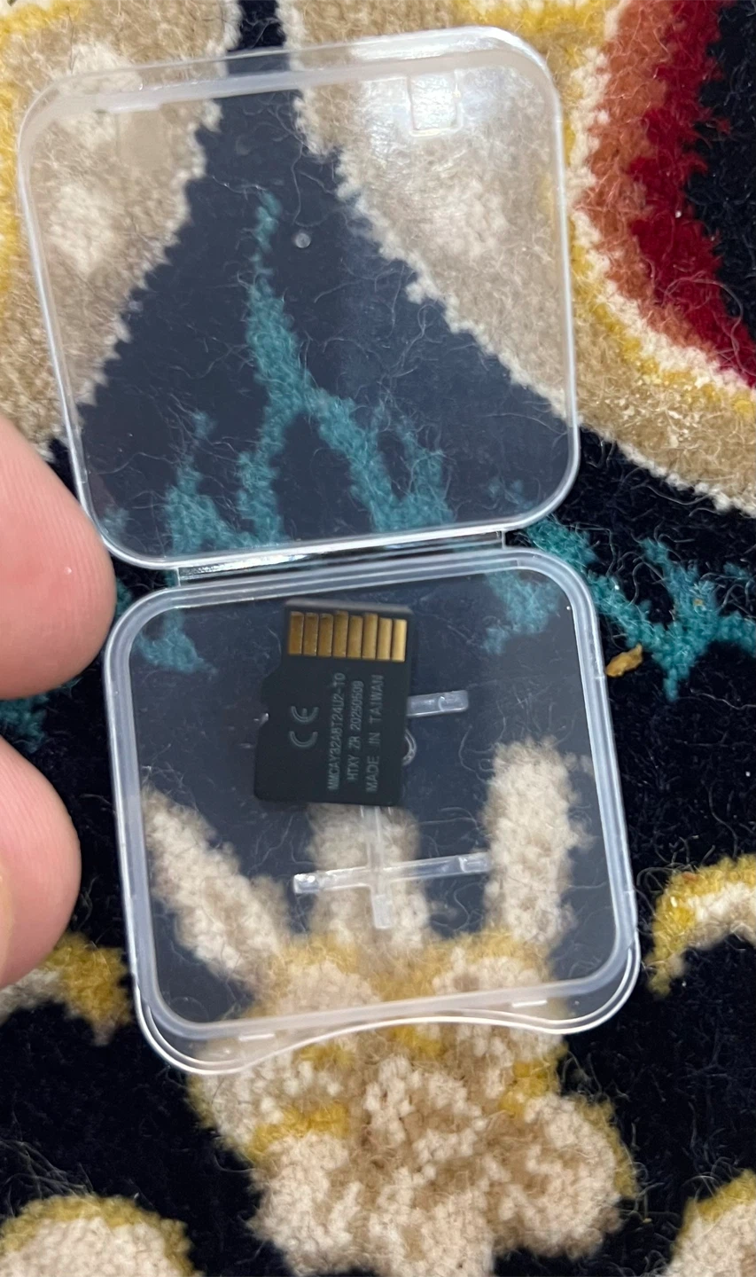 MicroSD Card 32GB with Case - photo 3