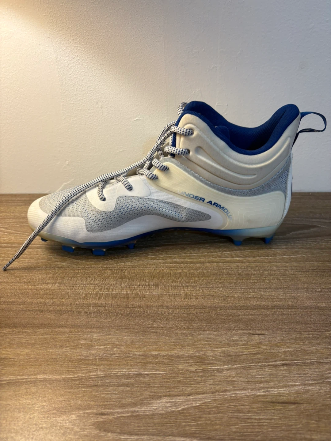 Under Armour White & Blue Football Cleats - photo 5