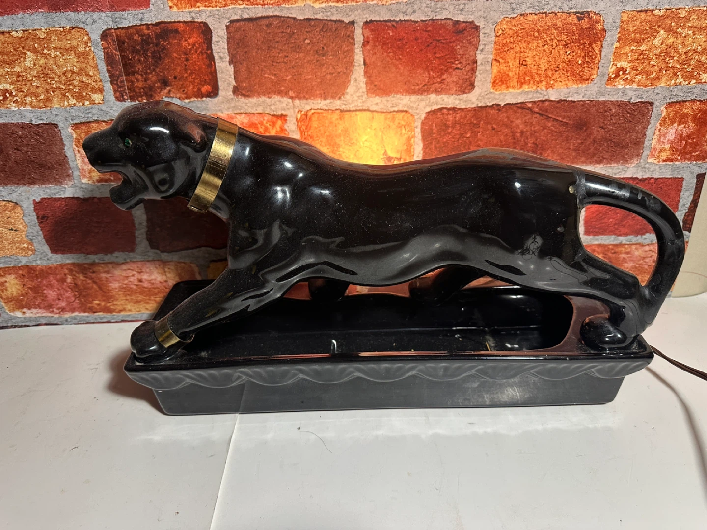 Black Panther Ceramic Table Lamp with Green Gemstone Eyes - photo 2