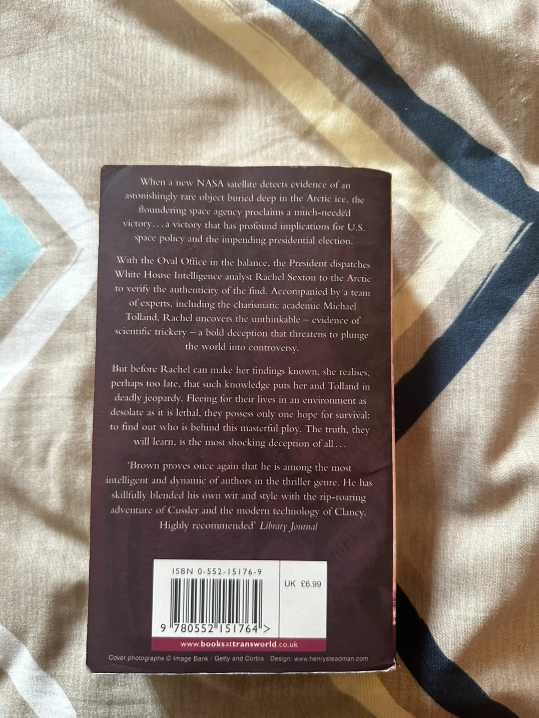 Dan Brown Deception Point Paperback Book - photo 2