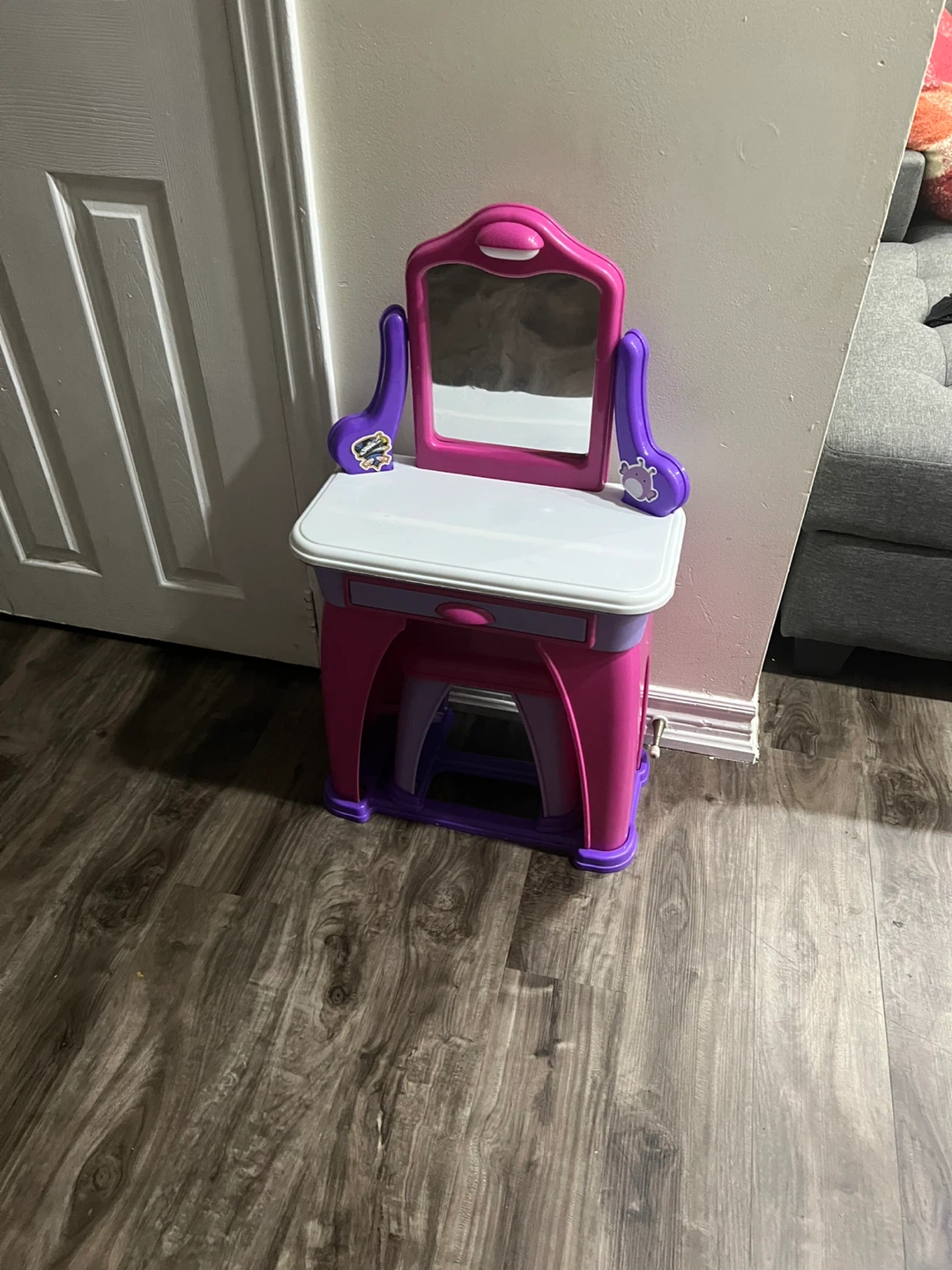 Kids Play Vanity with Stool - photo 2