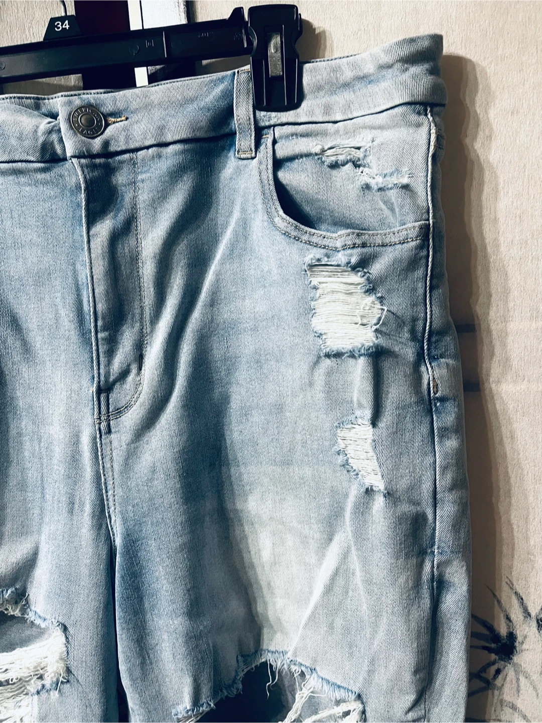 American Eagle Light Wash Ripped Denim Curvy Jeggings  18 long - photo 2